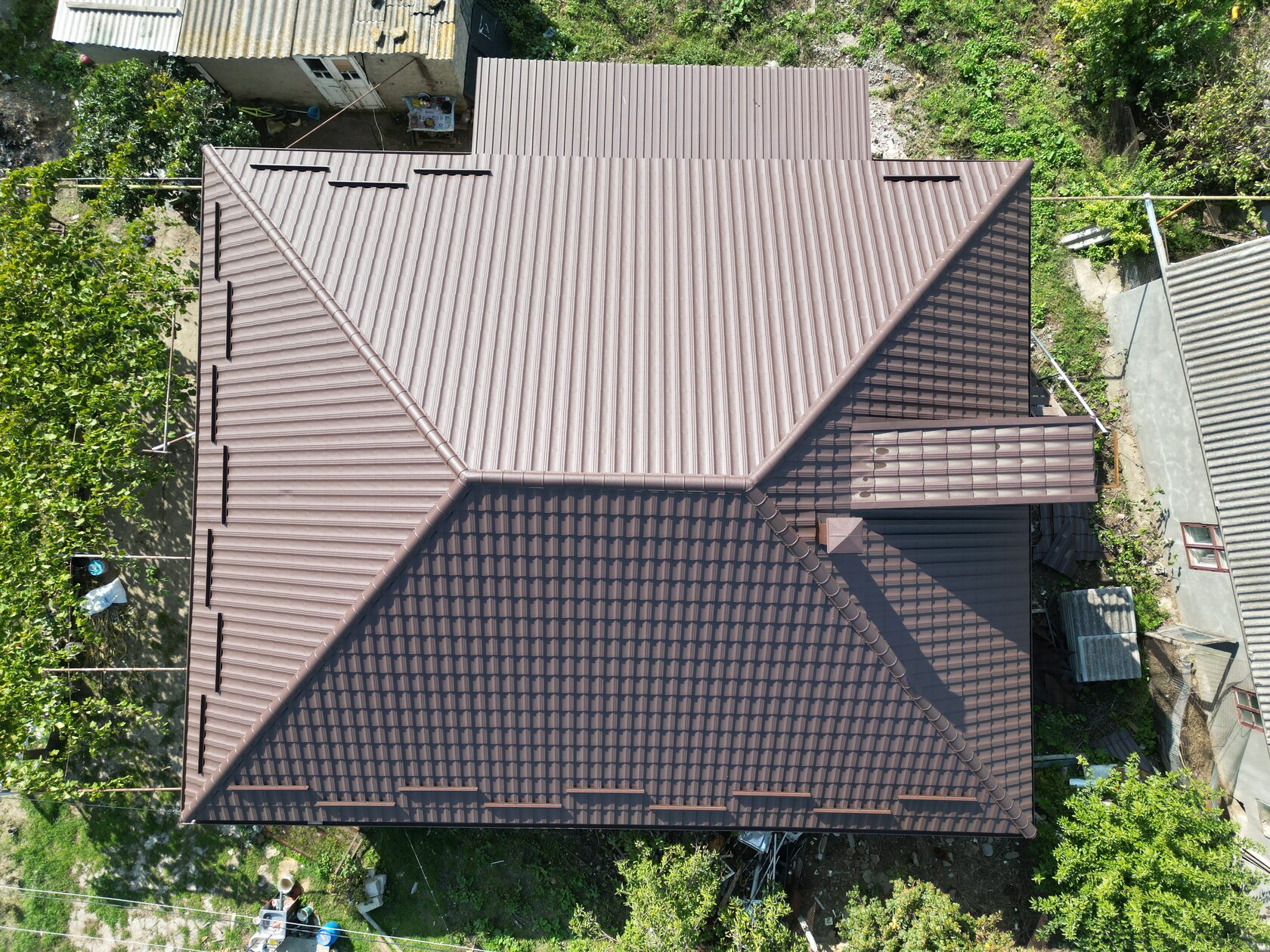 Țiglă metalică, Arctica, Coreea V-Matt, RAL – 8017, Hîrbovăț, Anenii Noi