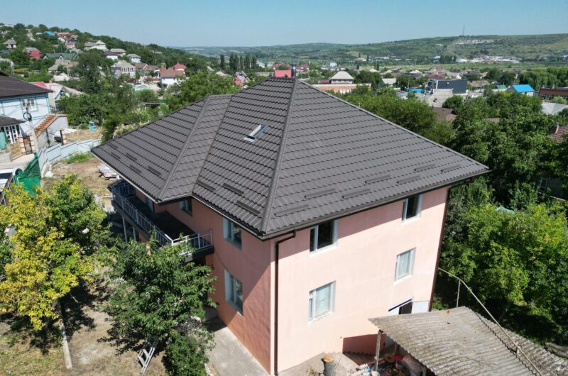 Țiglă metalică, SSAB, RAL – 8019, Costești, Ialoveni