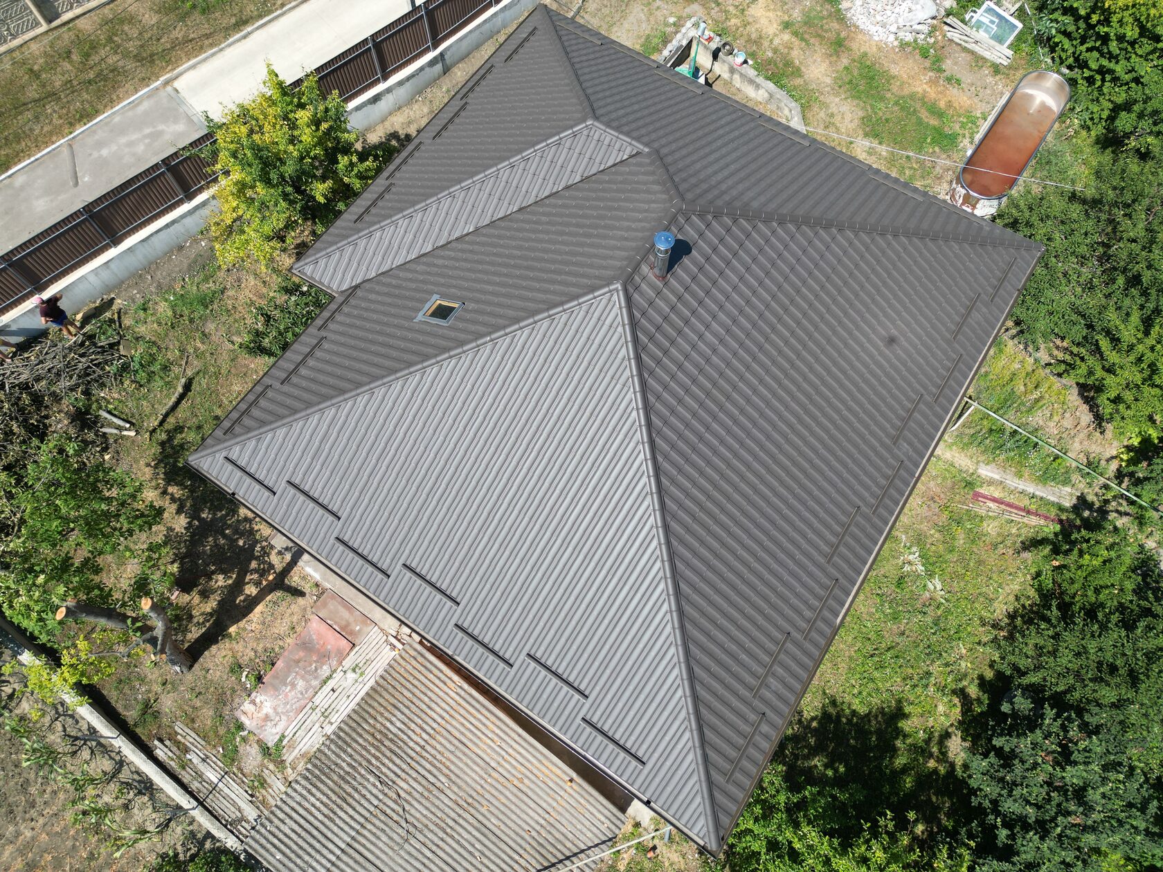 Țiglă metalică, SSAB, RAL – 8019, Costești, Ialoveni