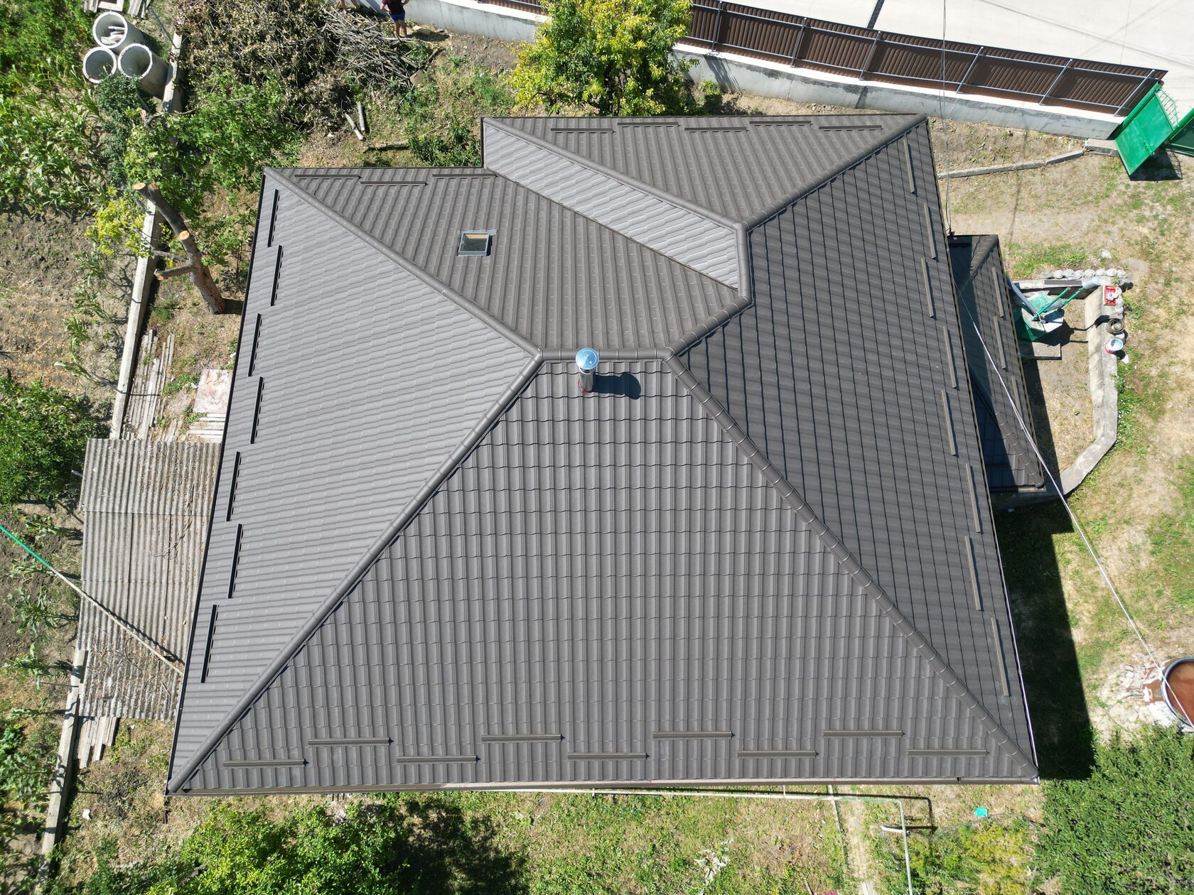 Țiglă metalică, SSAB, RAL – 8019, Costești, Ialoveni