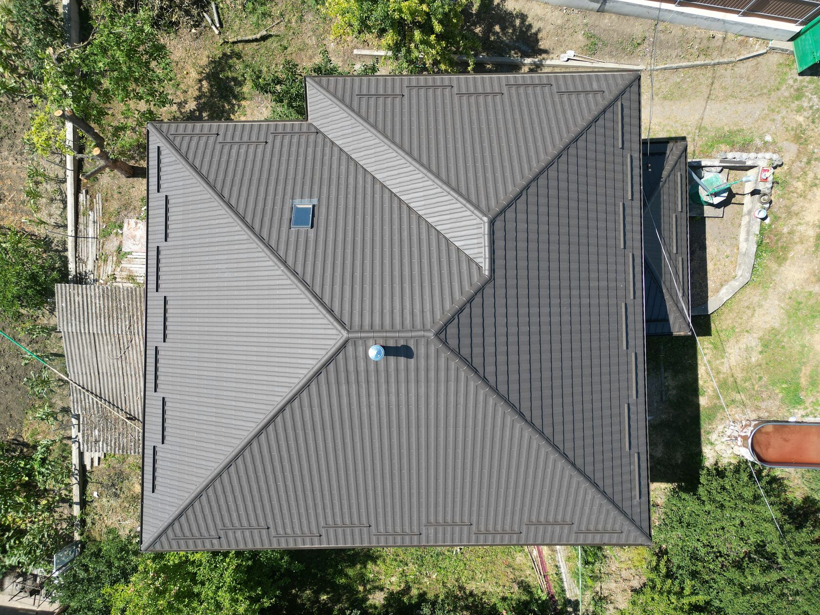 Țiglă metalică, SSAB, RAL – 8019, Costești, Ialoveni