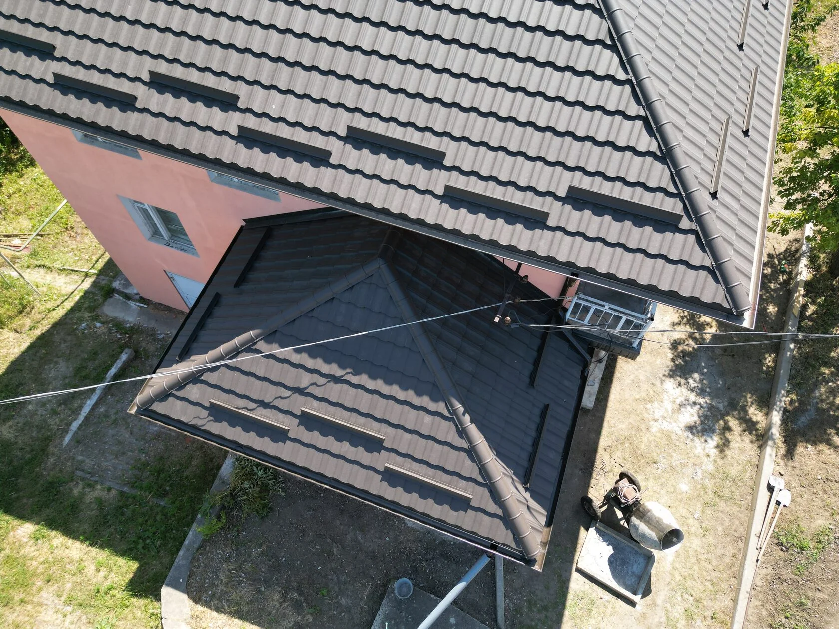 Țiglă metalică, SSAB, RAL – 8019, Costești, Ialoveni