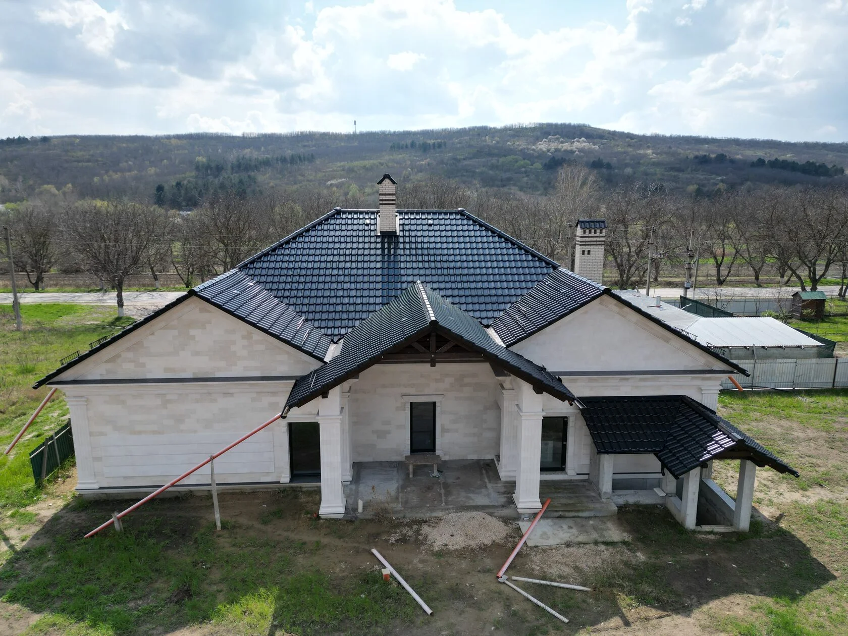 Керамическая черепица, Creaton Futura, Negru Noblesse, Кожушна, Страшены