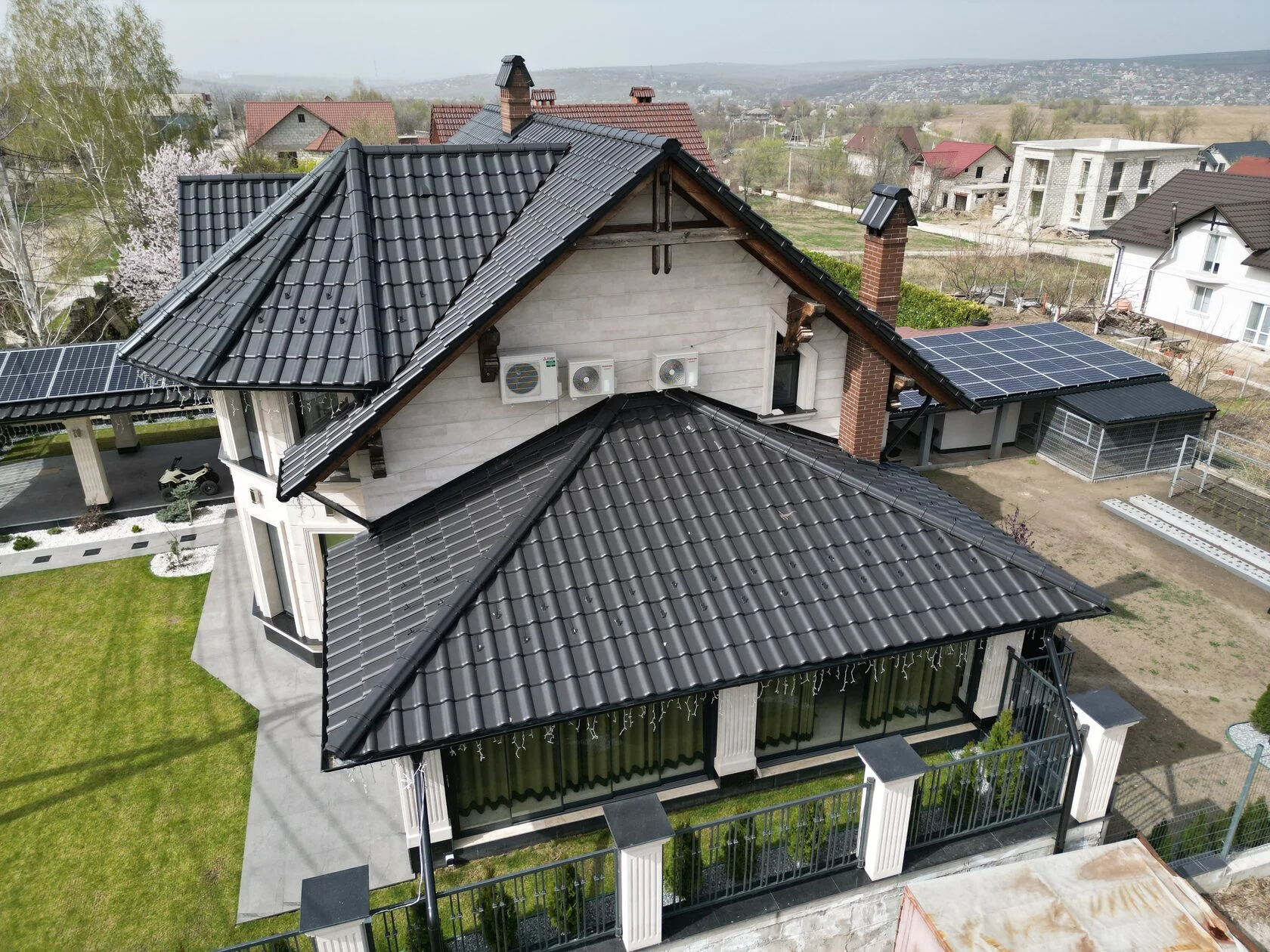 Țiglă ceramică, Creaton, Balance, Negru mat, Sîngera