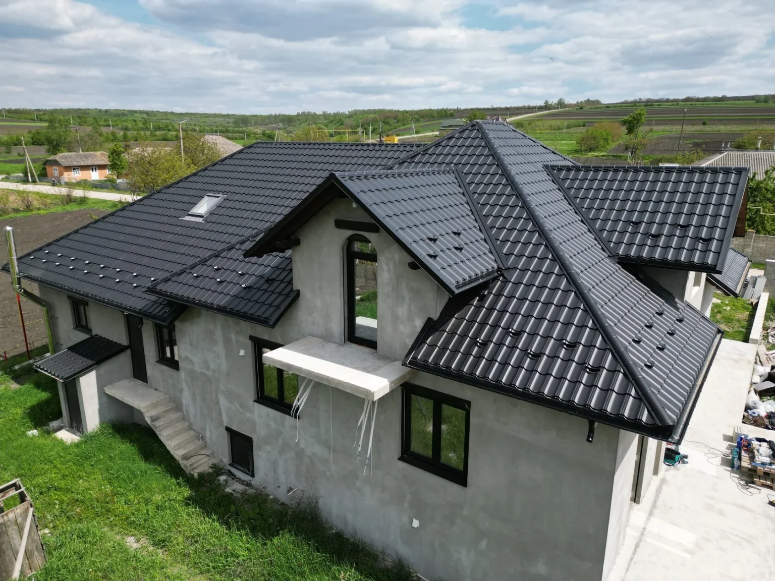 Acoperiș cu țiglă metalică în Republica Moldova