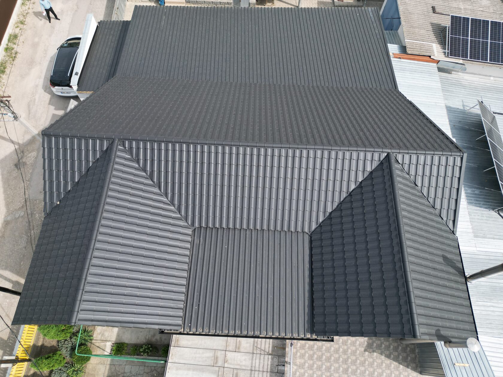 Țiglă metalică Arctica, SSAB 9005, or. Edineț