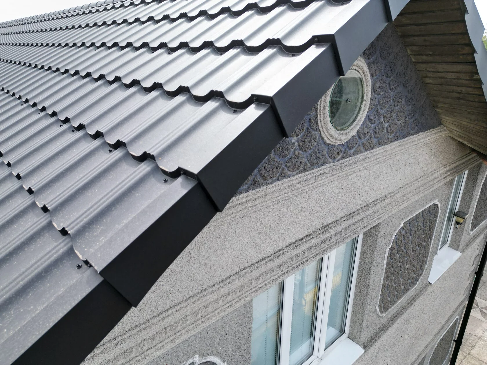 Țiglă metalică Arctica, SSAB 9005, or. Edineț