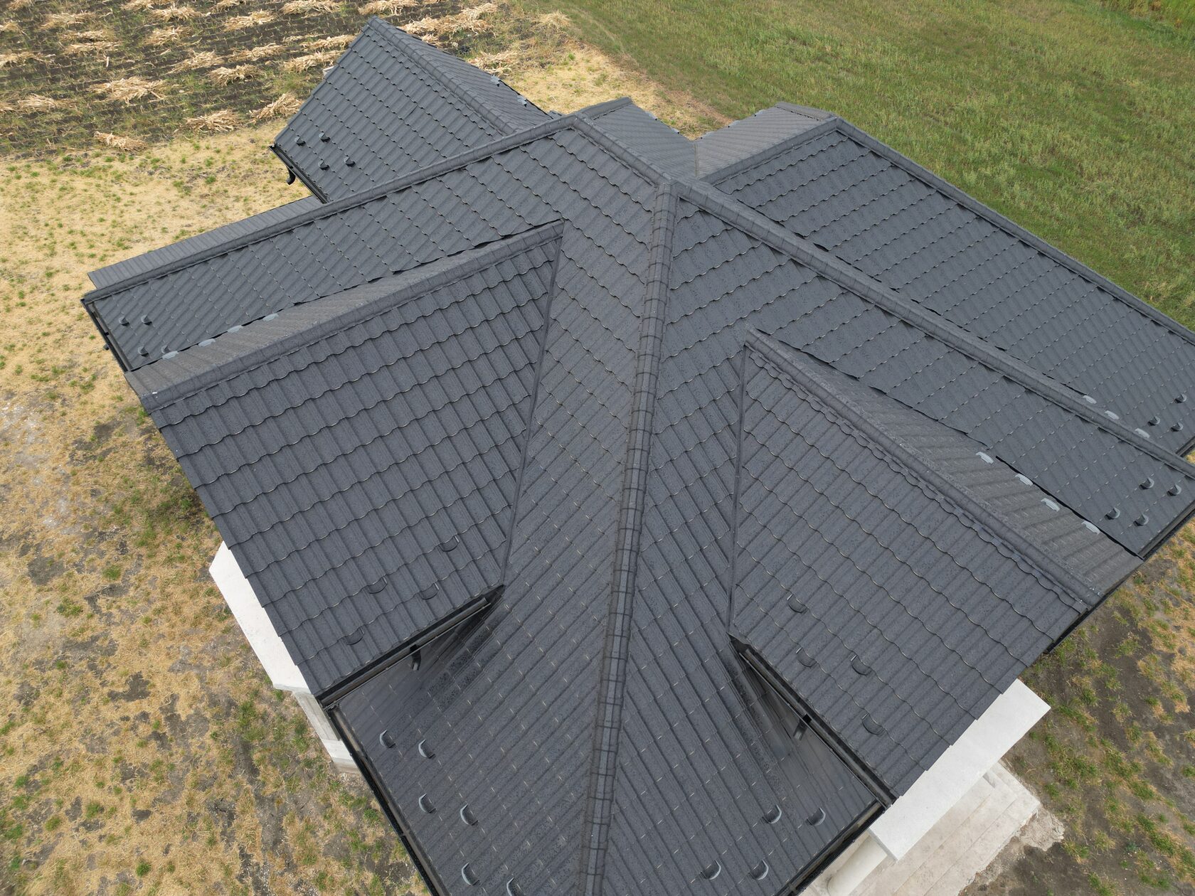 Țiglă metalică, SSAB, RAL 9005, Corjeuți, Briceni