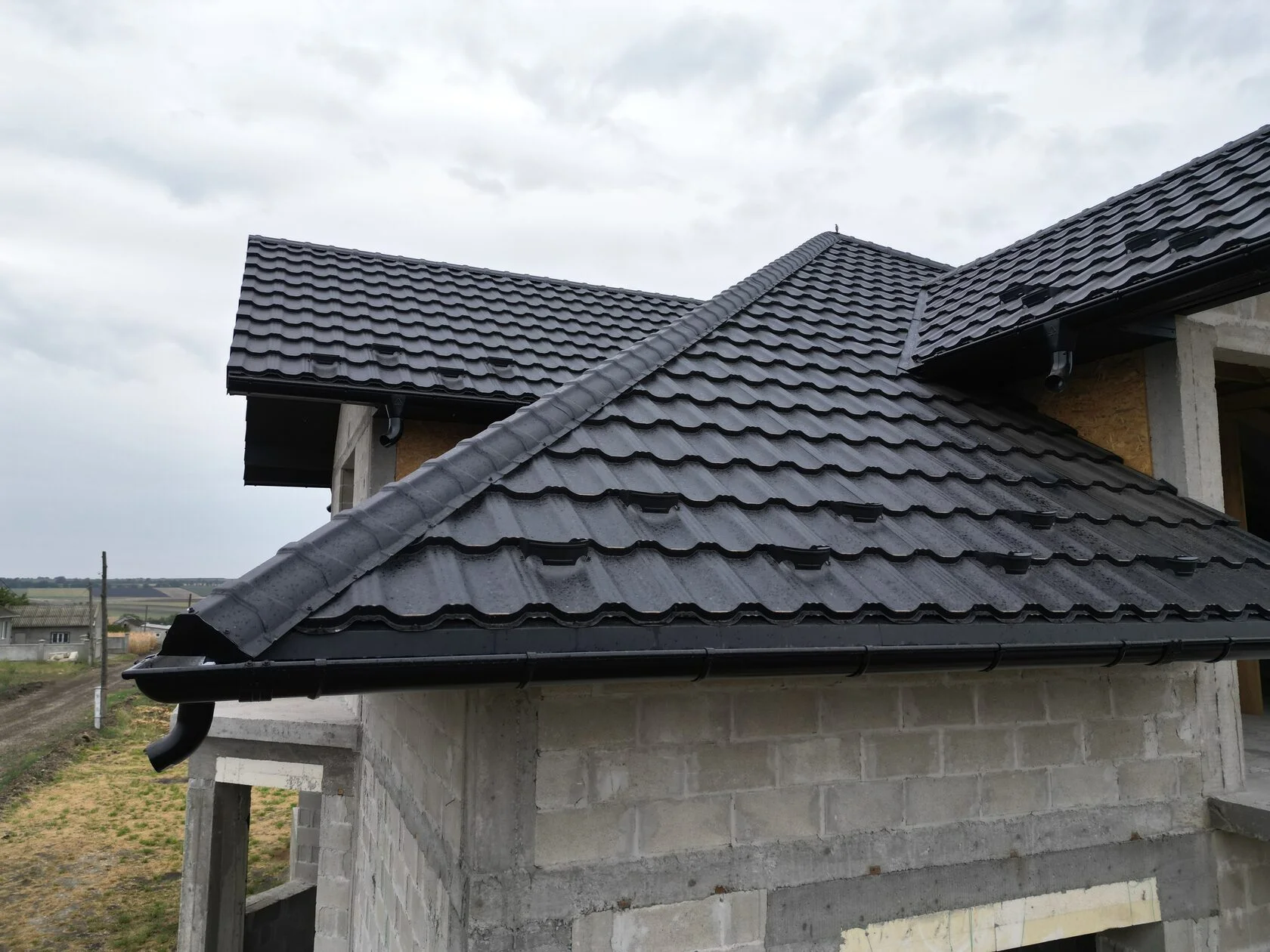 Țiglă metalică, SSAB, RAL 9005, Corjeuți, Briceni