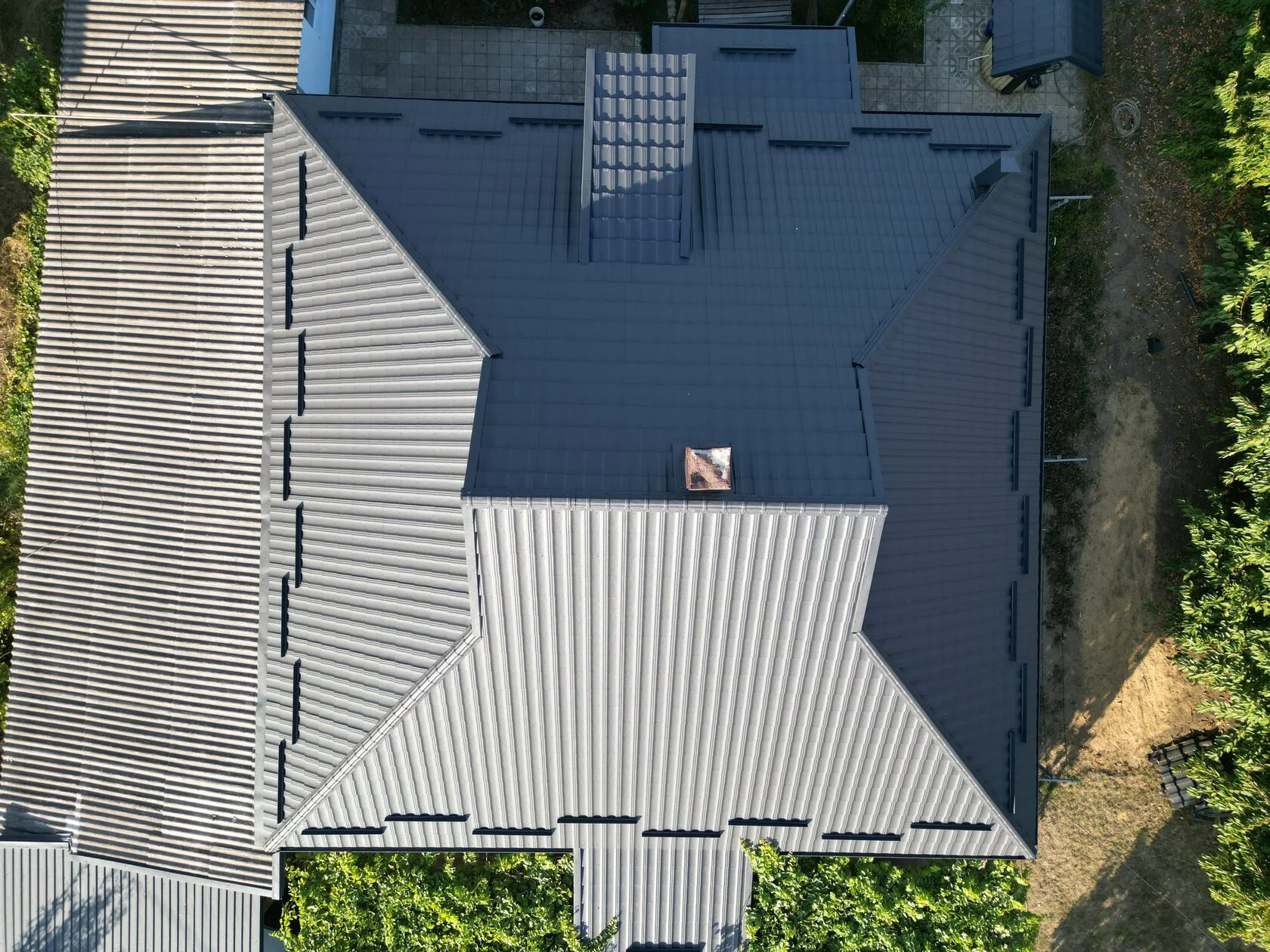 Țiglă metalică, Simetrica, Cojușna, Strășeni