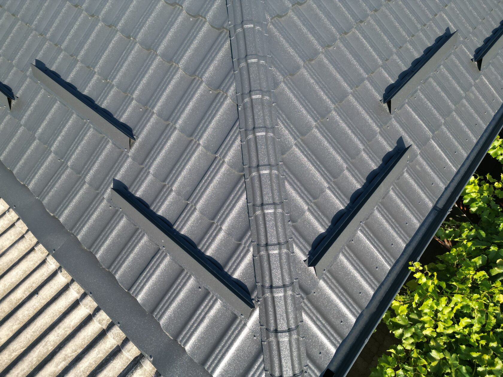 Țiglă metalică, Simetrica, Cojușna, Strășeni