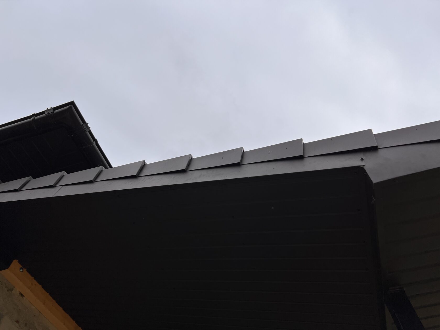 Țiglă metalică, SSAB, RAL 9005, Corjeuți, Briceni