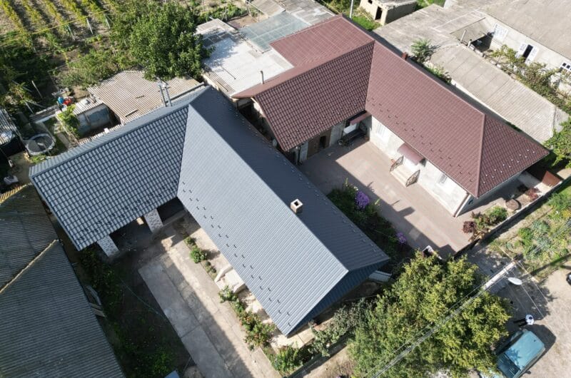Металлочерепица Arctica SSAB, RAL 8017, Конгаз, Гагаузия.