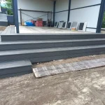 Trepte cu decking din lemn plastifiat WPC la terasă, satul Sociteni, raionul Ialoveni
