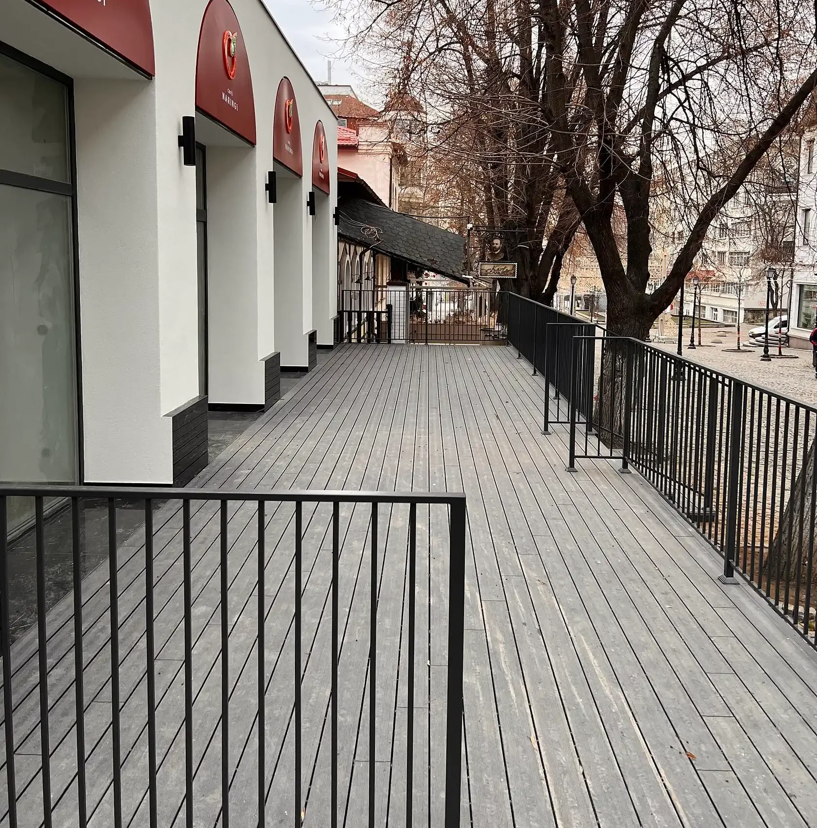 Терраса с декингом, кафе «Наринги», Центр, мун. Кишинева.