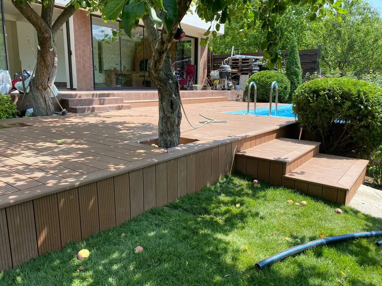 Терраса их декинга, с. Гоянул Ноу, Ставчены, мун. Кишинев