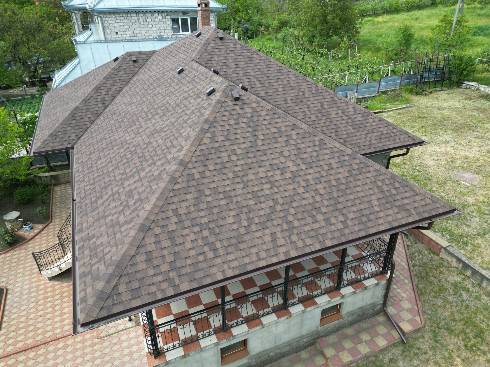 Avantaje și beneficii ale șindrilei bituminoase