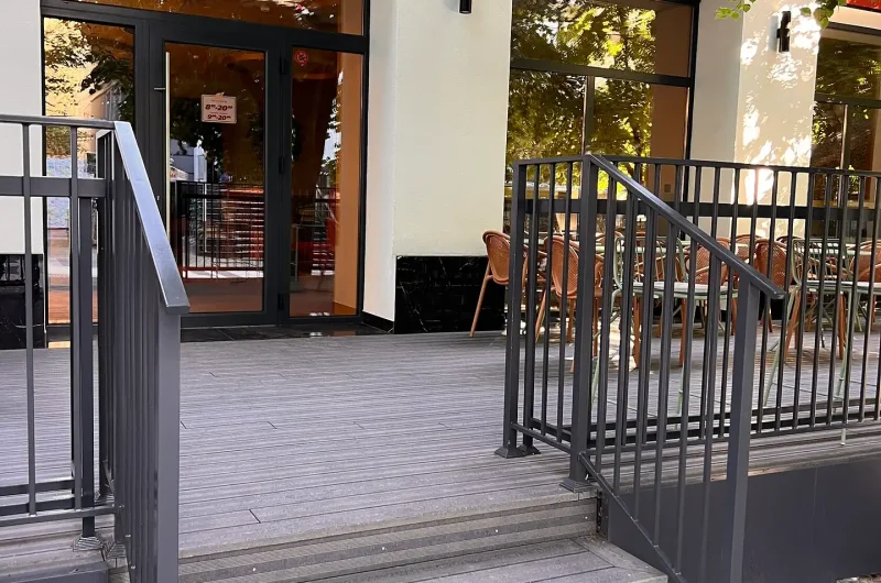Terasă cu decking, Naringi Cafe, Centru, mun. Chișinău