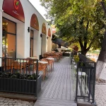 Терраса с декингом, кафе «Наринги», Центр, мун. Кишинева.