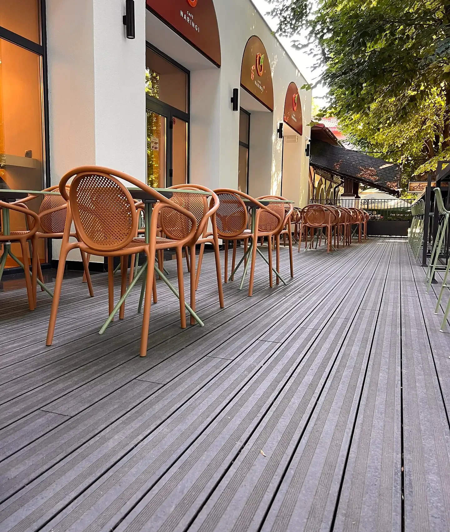 Терраса с декингом, кафе «Наринги», Центр, мун. Кишинева.