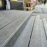Trepte cu decking din lemn plastifiat WPC la terasă, ﻿sectorul Centru, mun. Chișinău