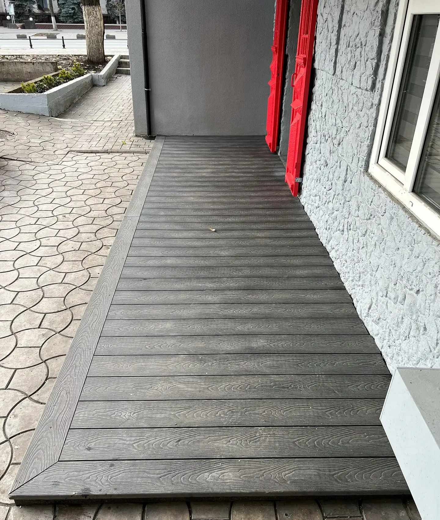 Terasă cu decking, sectorul Centru, mun. Chișinău