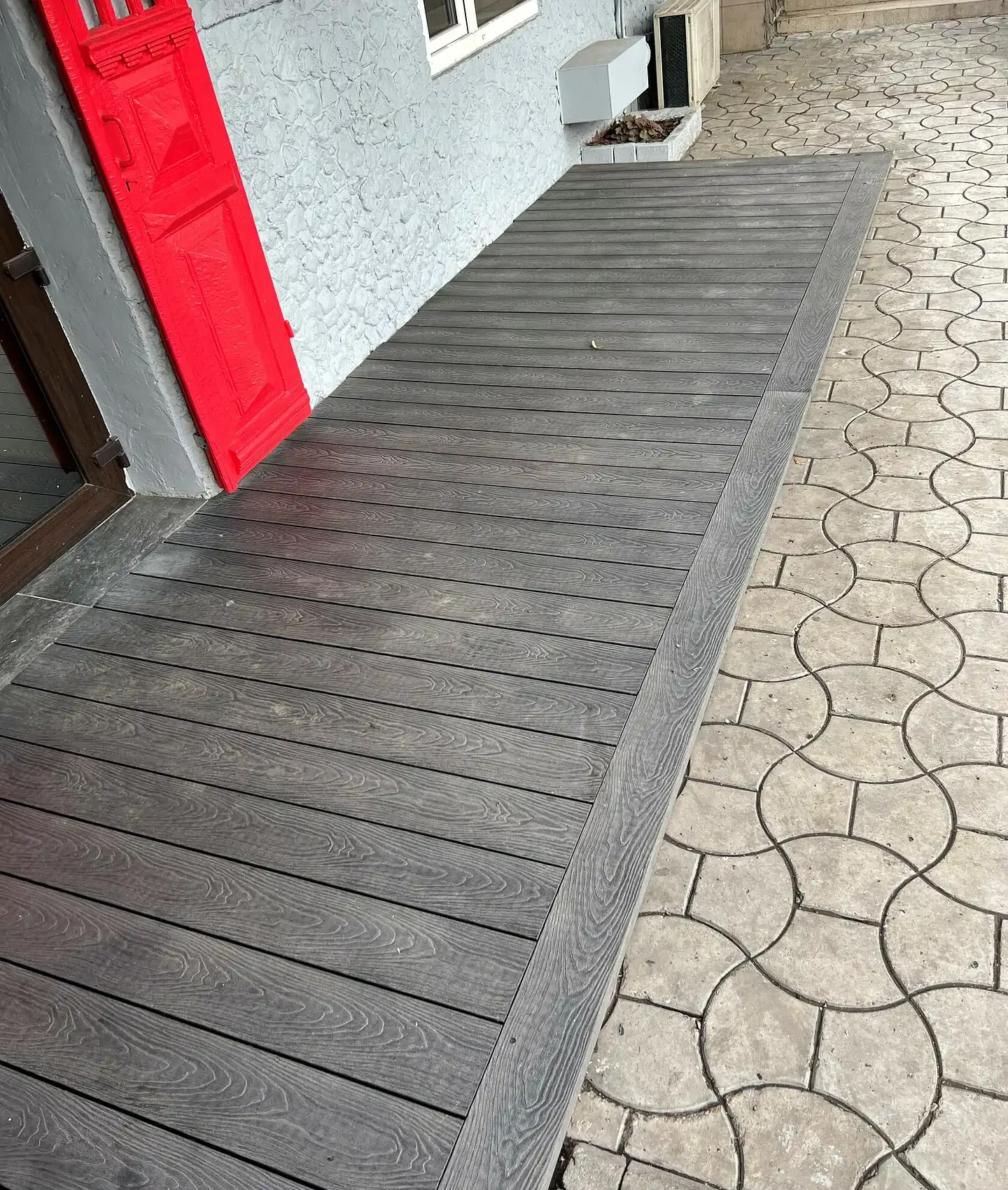 Terasă cu decking, sectorul Centru, mun. Chișinău