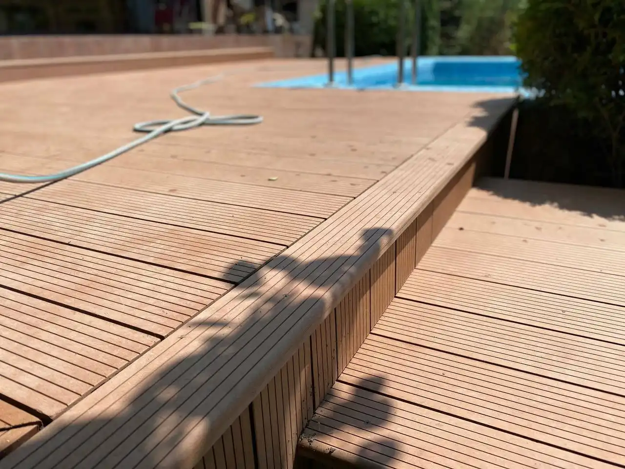 Терраса их декинга, с. Гоянул Ноу, Ставчены, мун. Кишинев