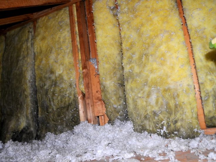 De ce se topește zăpada pe acoperiș în dungi, când afară încă e frig? 6 Urmările termoizolației „ude” a acoperișului...