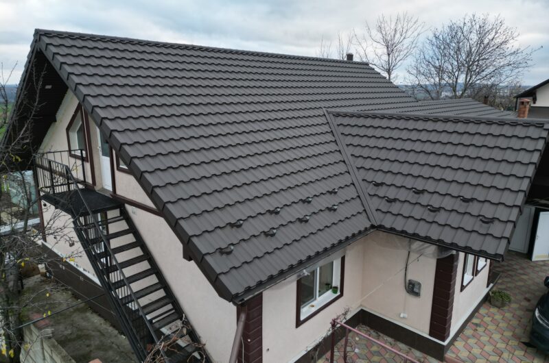 Țiglă metalică, Arctica – RAL 8019, Sîngera, Chișinău